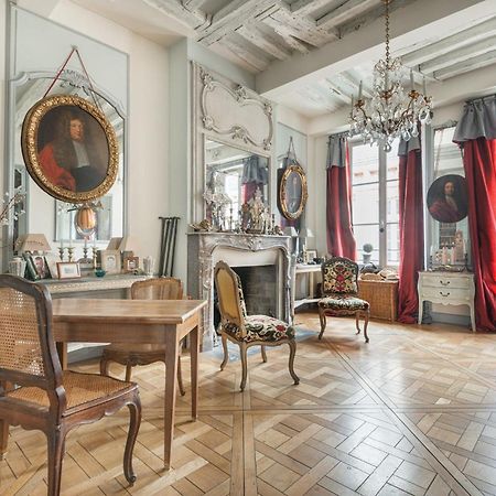 Au Coeur De Paris - Appartement Historique De Madame Du Barry Bagian luar foto