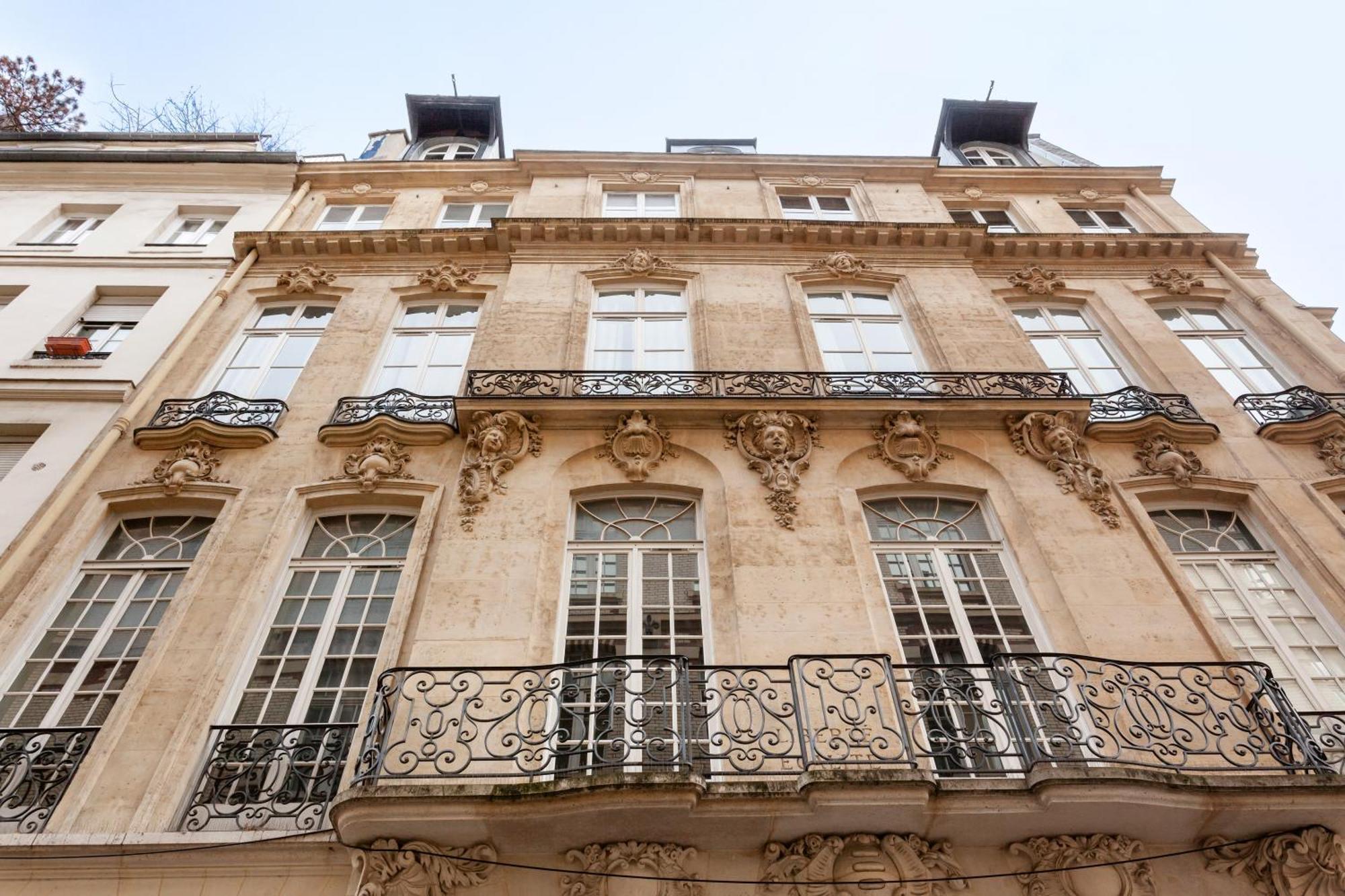 Au Coeur De Paris - Appartement Historique De Madame Du Barry Bagian luar foto